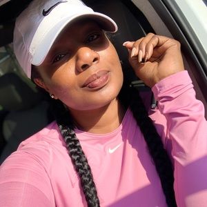 Meet your Posher, Akilah